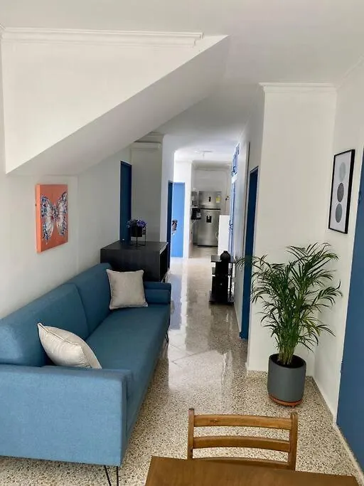 4 Bedroom Apartment In Laureles Medellín